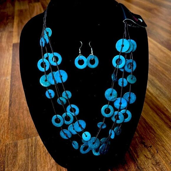 Necklace + Earings - Picture 2 of 3